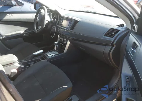 2017 Mitsubishi Lancer Es z USA, uszkodzony, nr VIN JA32U2FU4HU013811